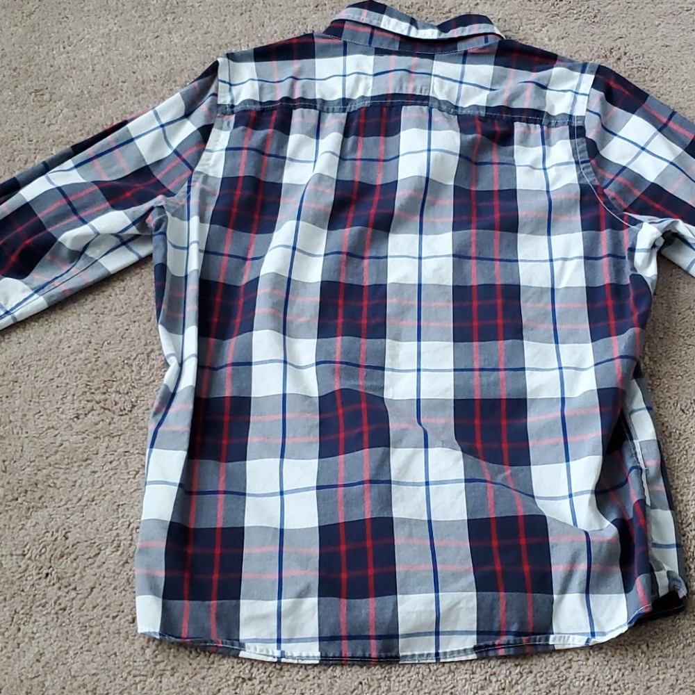 Like new plaid button up - Picture 3 of 3
